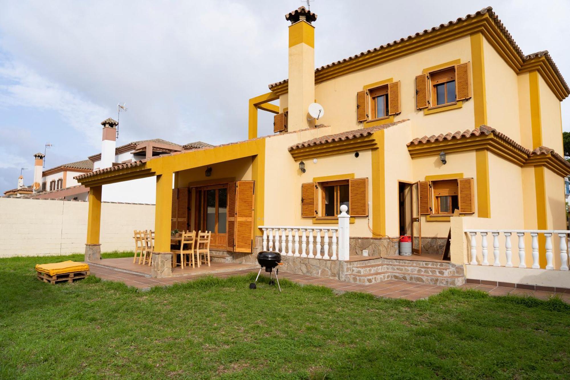 Namawa Surfhouse Hostel Chiclana de la Frontera Exterior photo