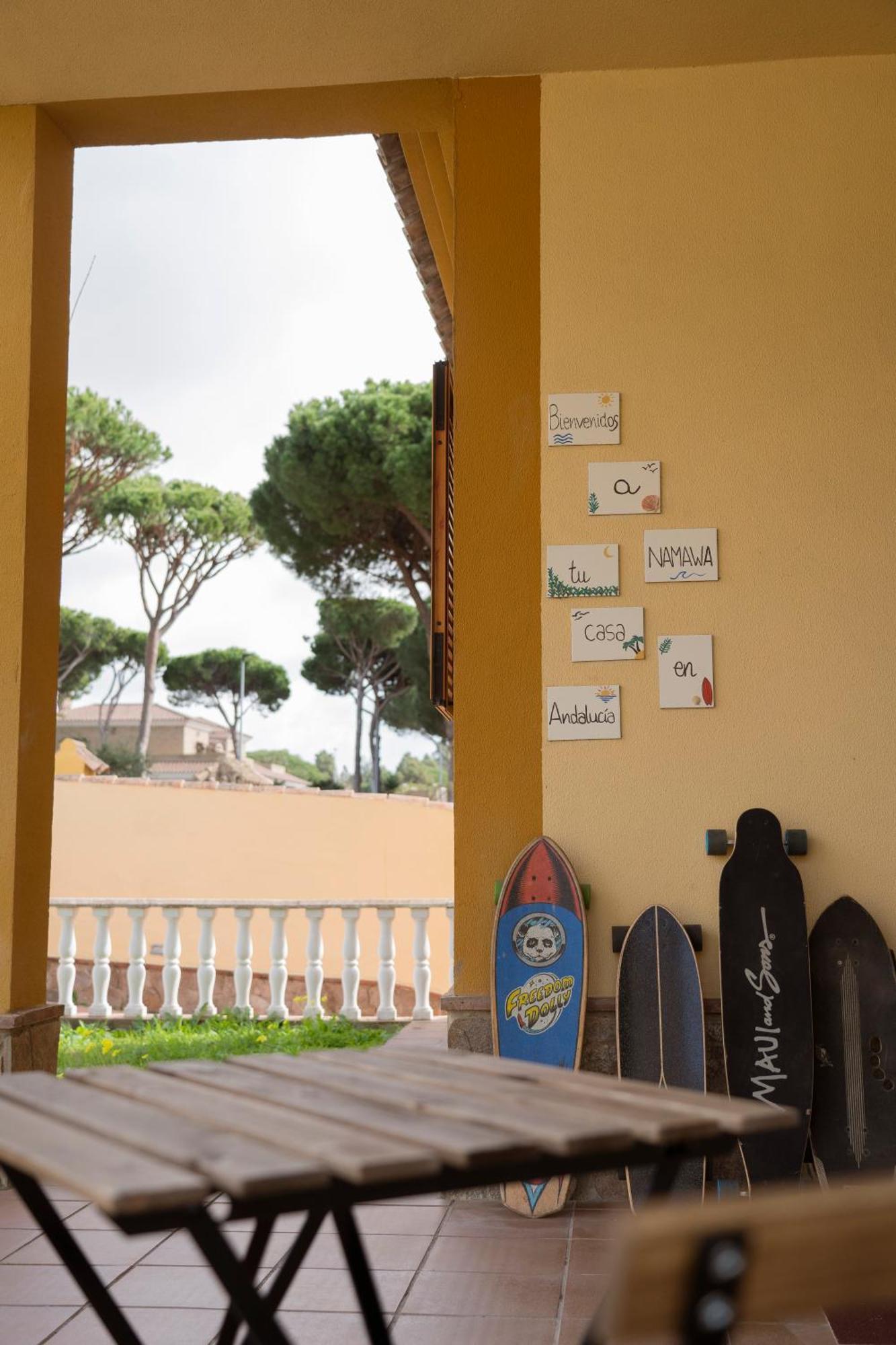 Namawa Surfhouse Hostel Chiclana de la Frontera Exterior photo